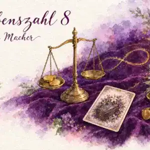 Lebenszahl 8: Aquarell mit Messingwaage, Goldm&uuml;nzen, Lenormandkarte Sarg mit Blumen, Unendlichkeitszeichen, Siegelring und Kerze auf violettem Samt